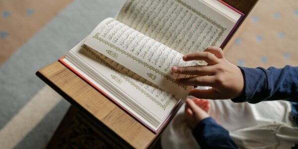 Sibukkan Kalbumu Dengan Al-Qur’an!